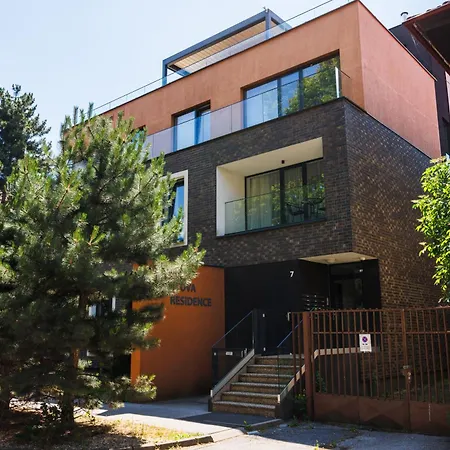 Lejlighed Kmetova - With Underground Parking In The Center Of *